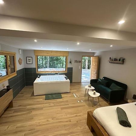 Jacuzzi En Foret L'Esperou Exterior photo