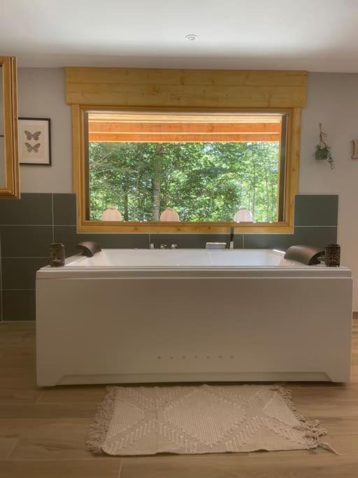 Jacuzzi En Foret L'Esperou Exterior photo